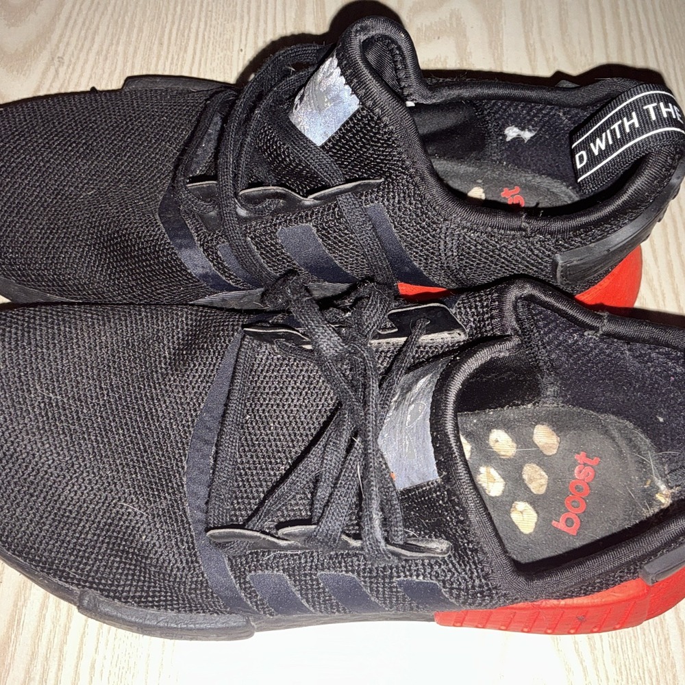 Adidas Originals Boost Unisex Kids Black/ Orange-Sneaker-Shoes-Youth Size 5 1/2‎